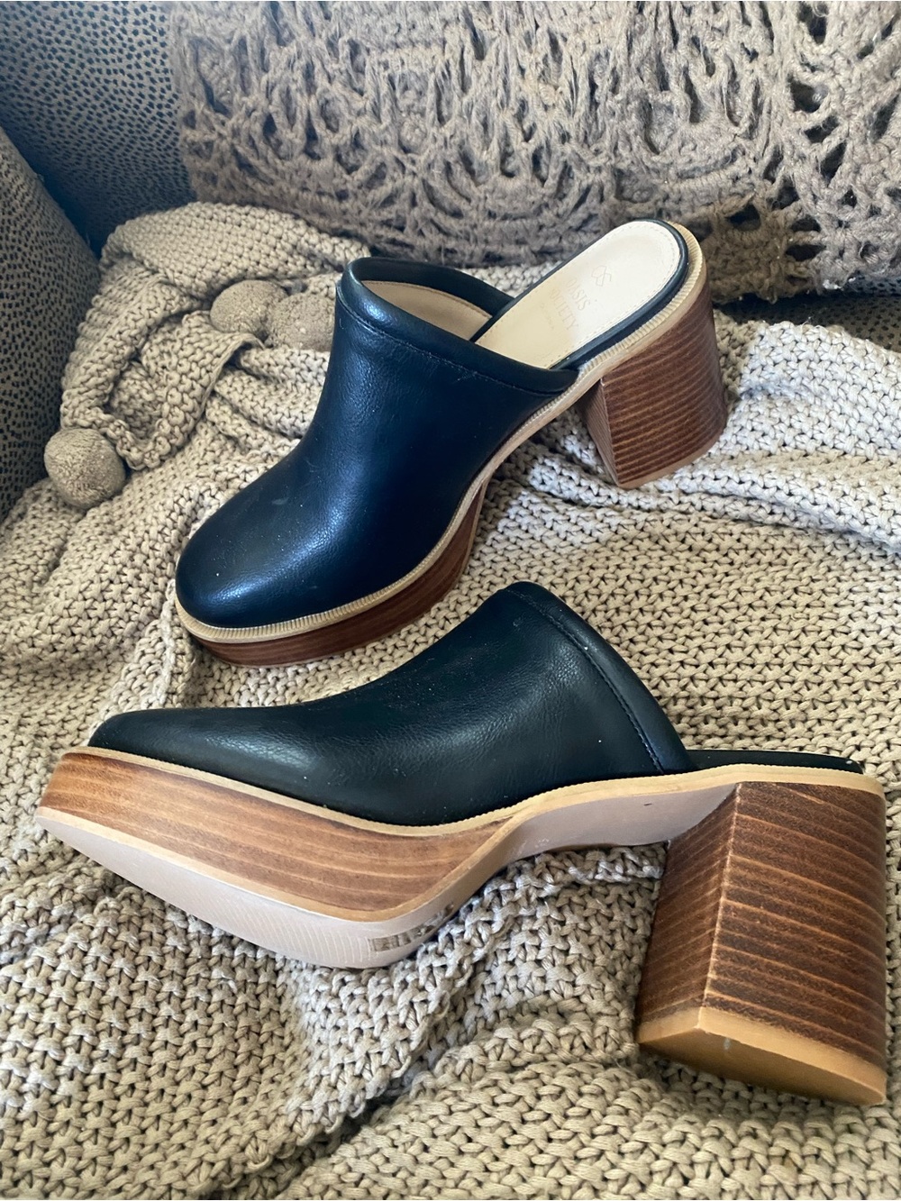 Free People oasis society black platform clogs 8.5 NEW